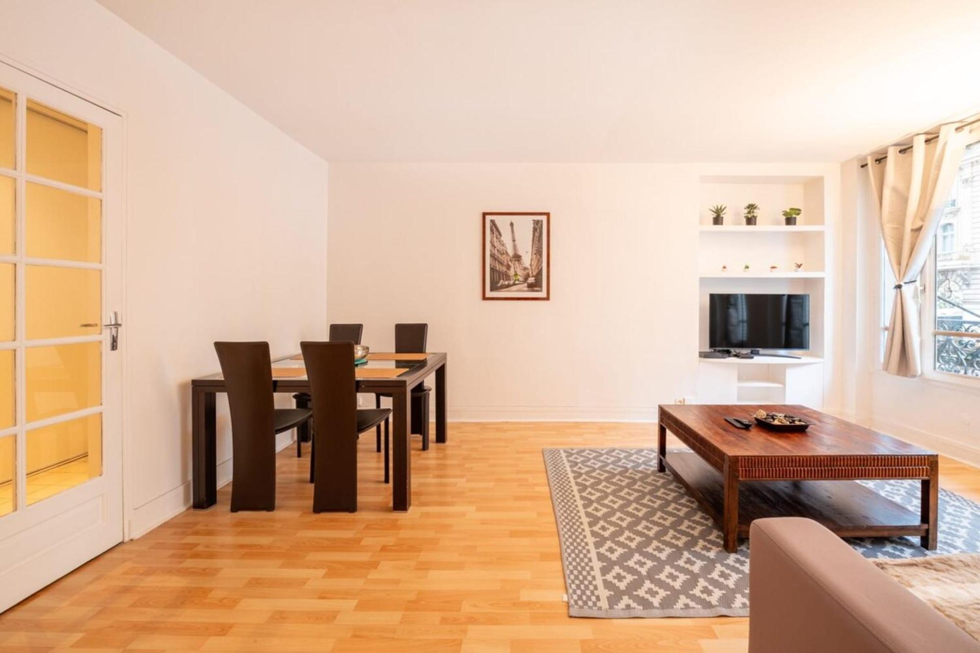 Cosy & Well-connected 1bd Apartmentsaint Lazare *