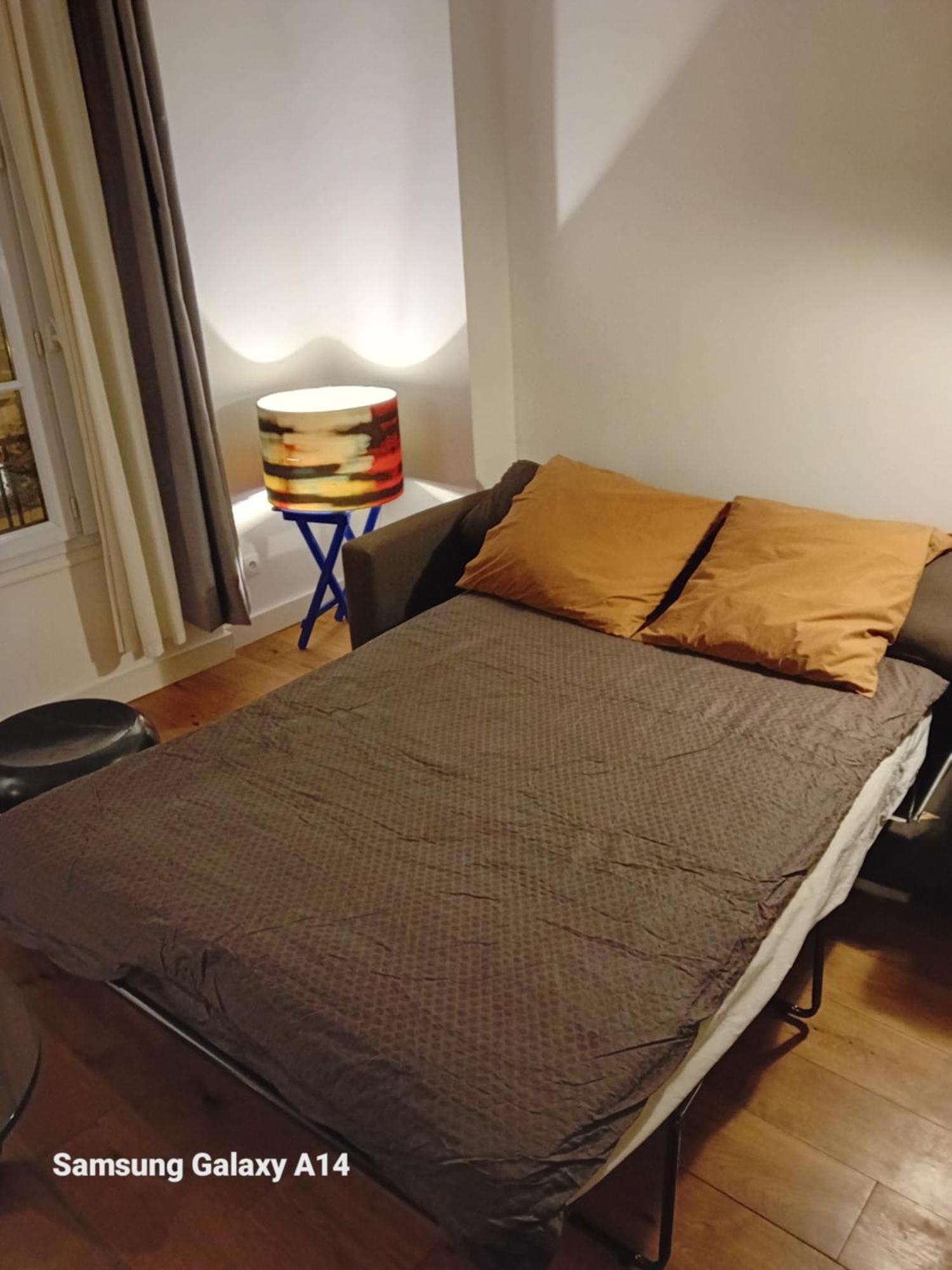 Quiet And Very Apartment Paris