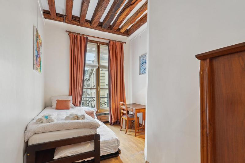 Apartment 271 Temple - Superb In Paris.