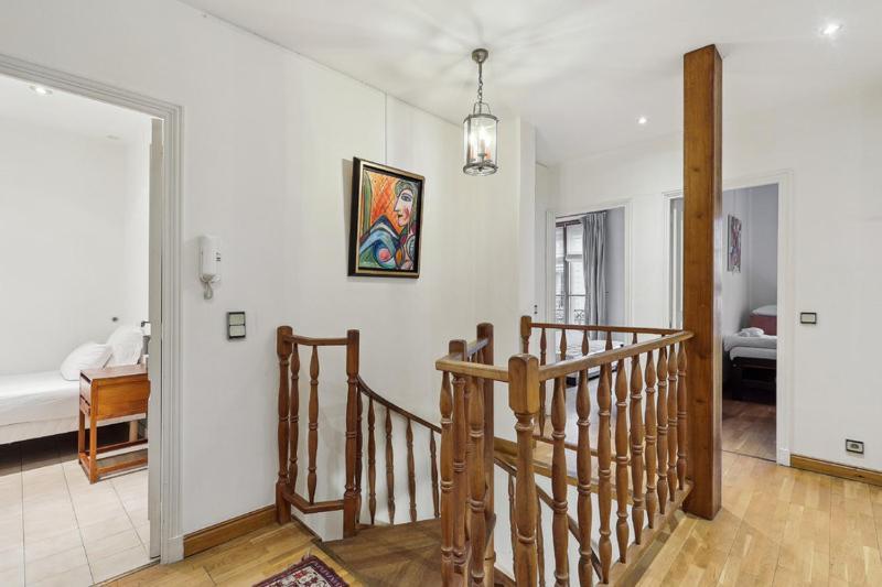 271 Temple - Superb In Paris. Apartment *