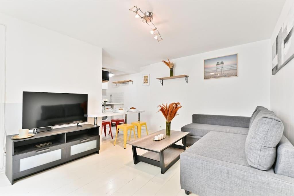 Proche Canal Saint Martin Apartment *
