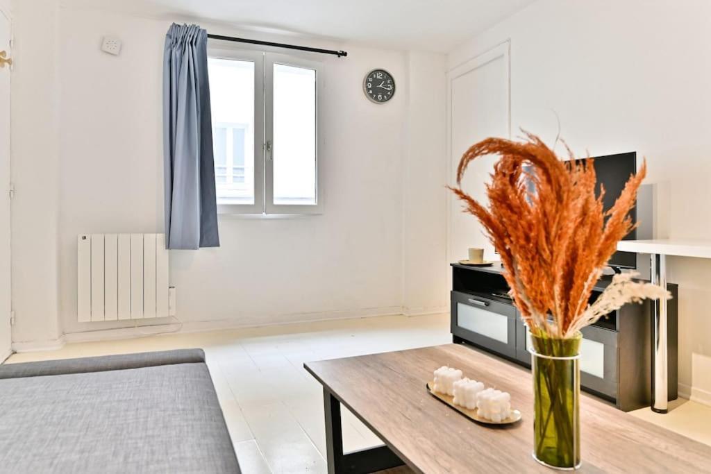 Apartment Proche Canal Saint Martin *