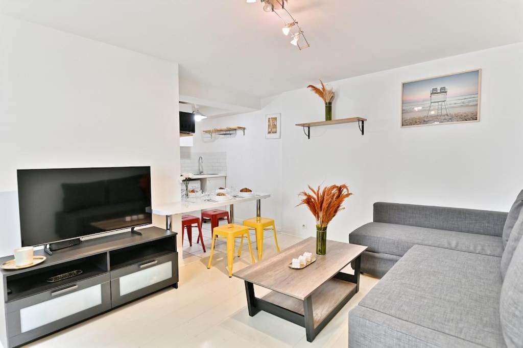 Proche Canal Saint Martin Apartment Paris