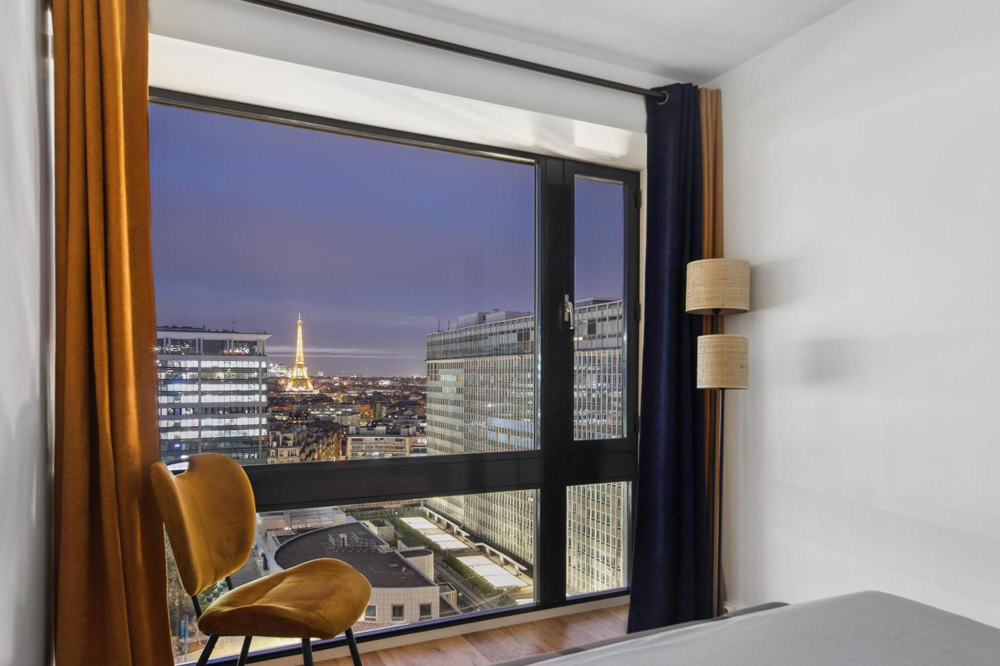 Appartement Luxury With Eiffel Tower View, 1 Min Metro, Parking Paris