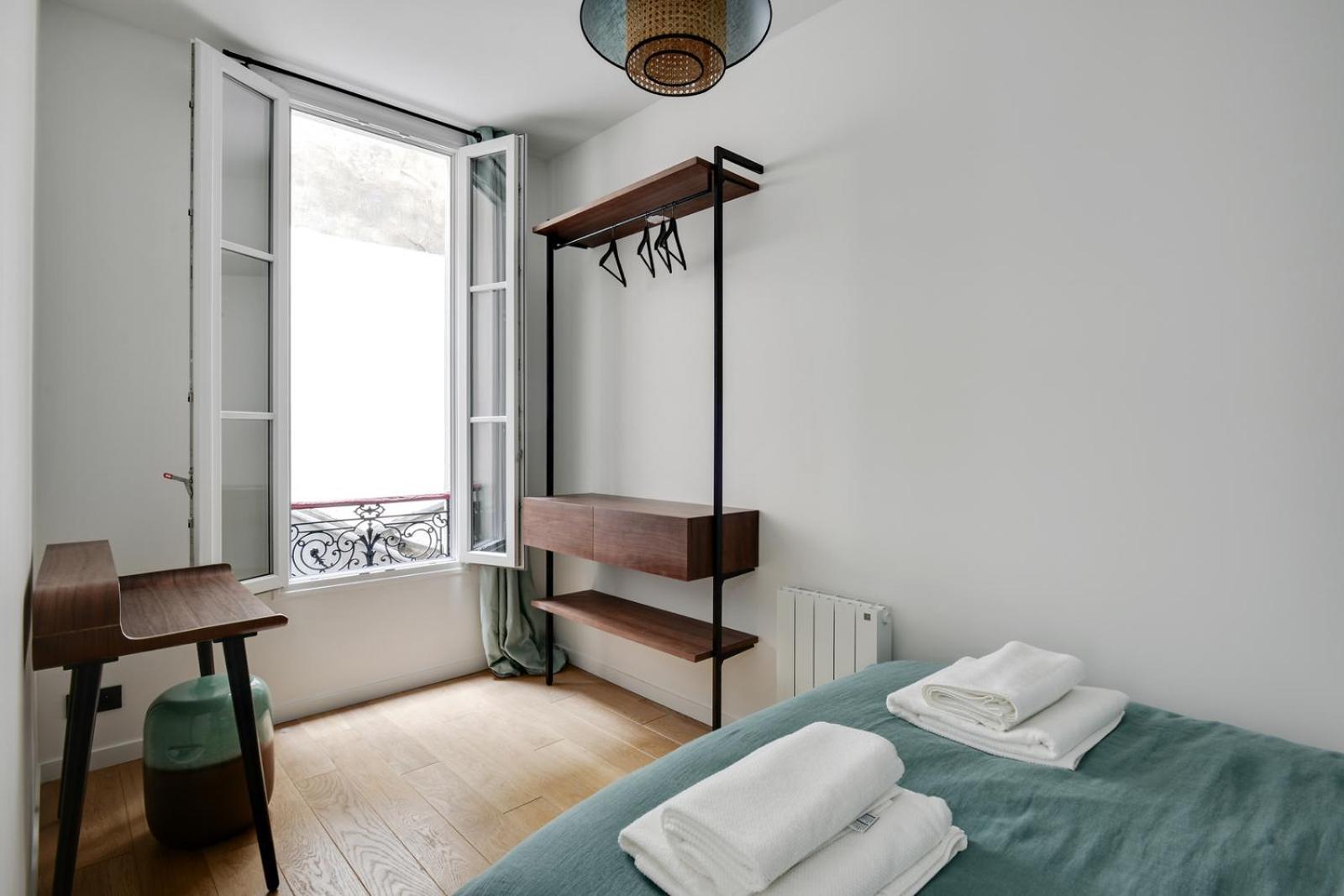 124 Beata - Superbe A Paris