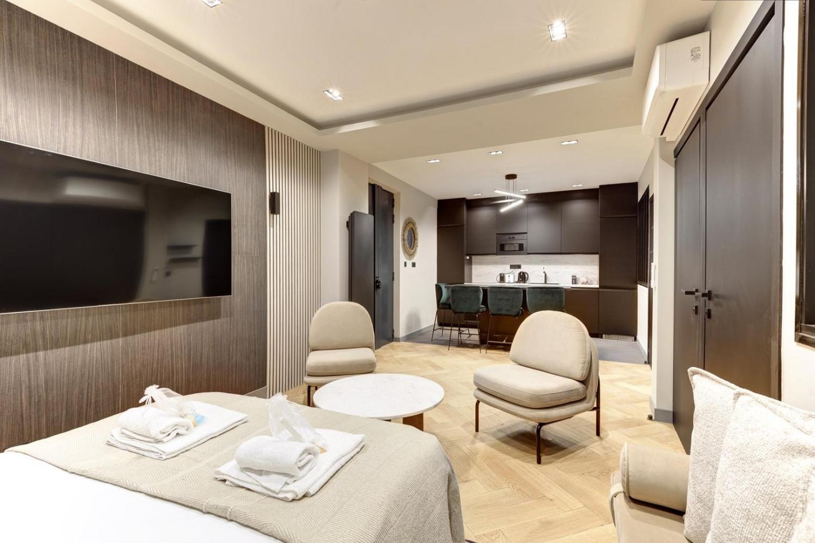 327 Le Marais - Superb In * Paris