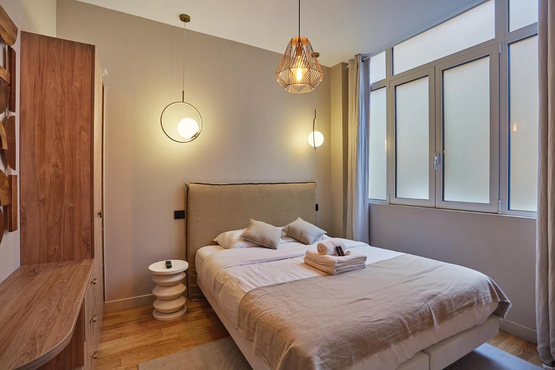 Center Of By Prestige Apartment *