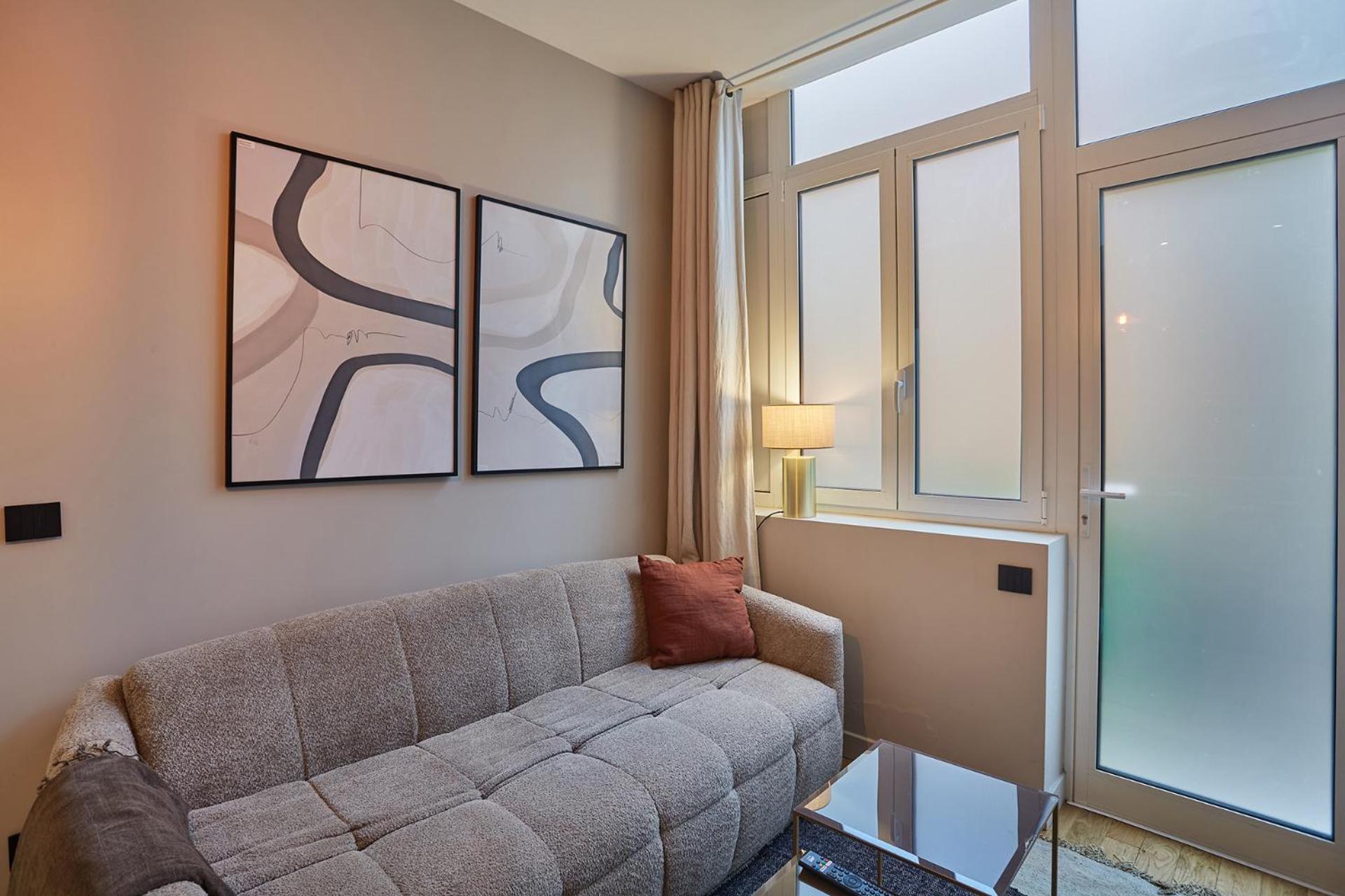 Apartment Center Of By Prestige Paris