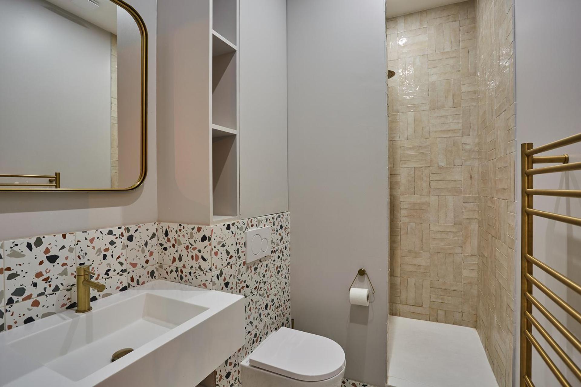 Center Of By Prestige Paris