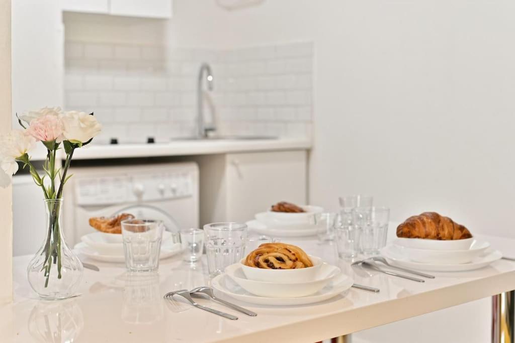 Apartment Proche Canal Saint Martin