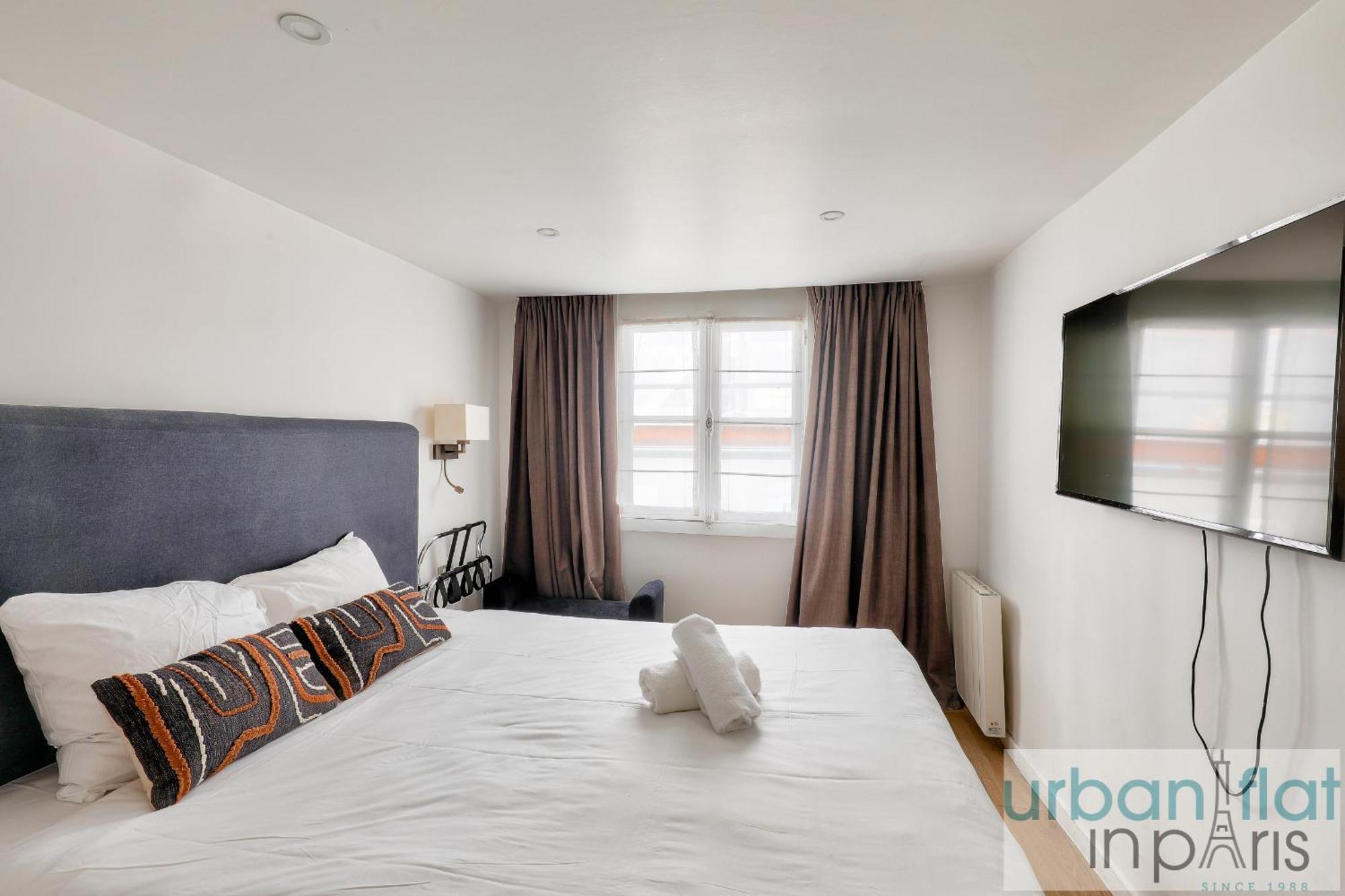 Apartment 62 - Beautiful Triangle D- 100m From Champs-elysees