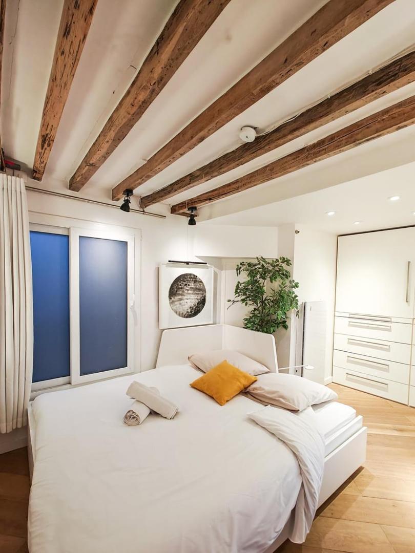 Apartment Saint-germain-des-pres Story
