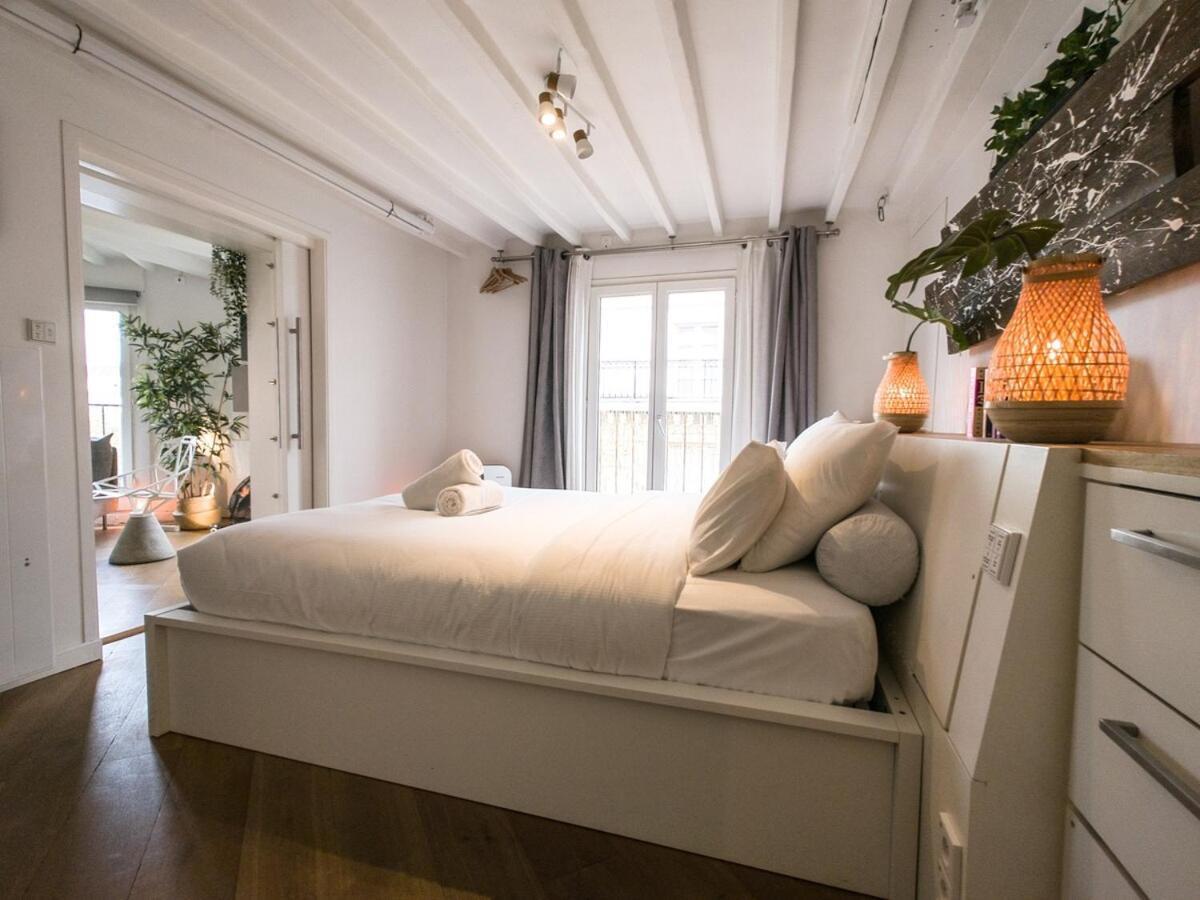 Saint-germain-des-pres Story Apartment