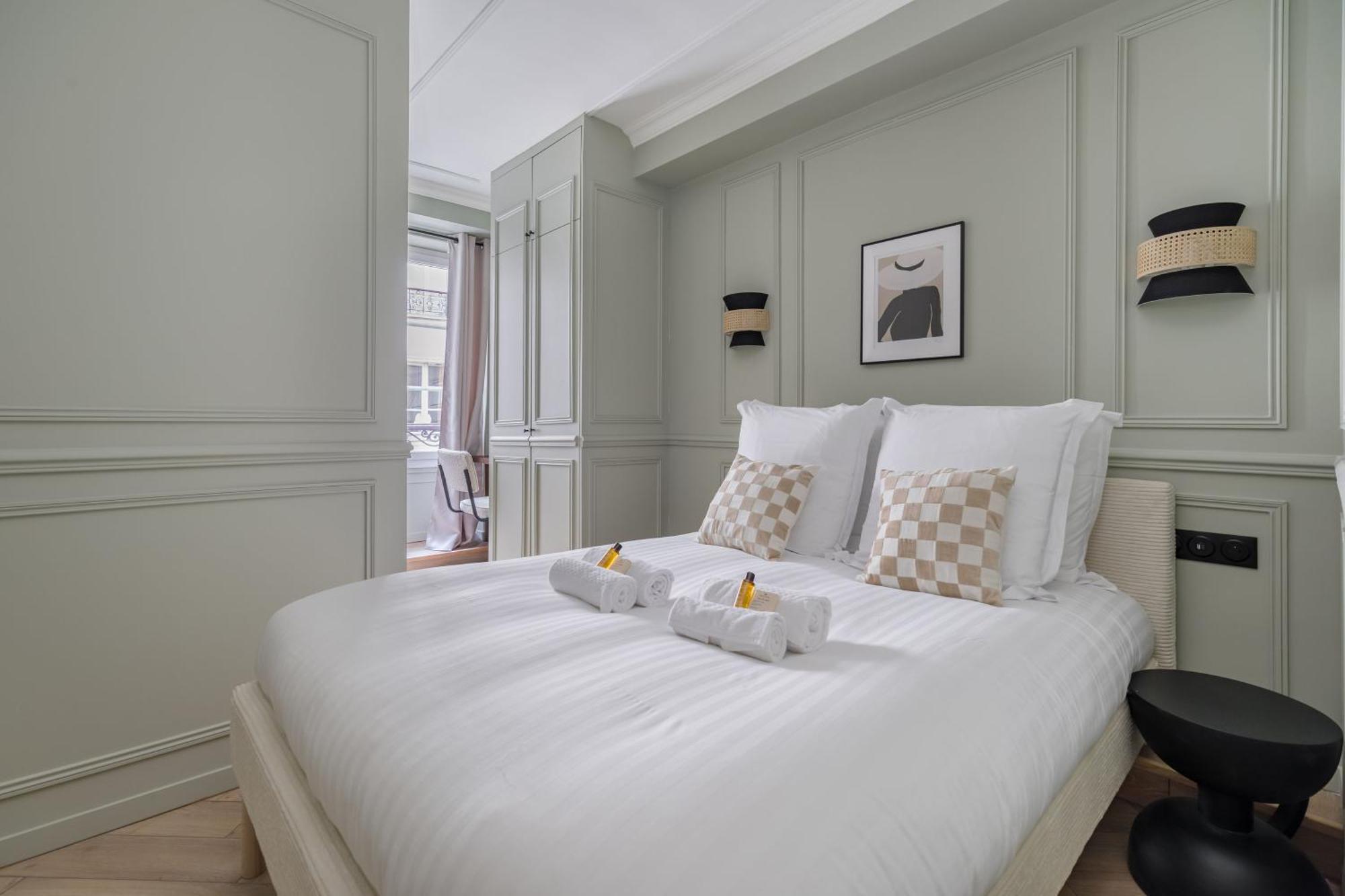 Apartment Poetic - Saint Lazare