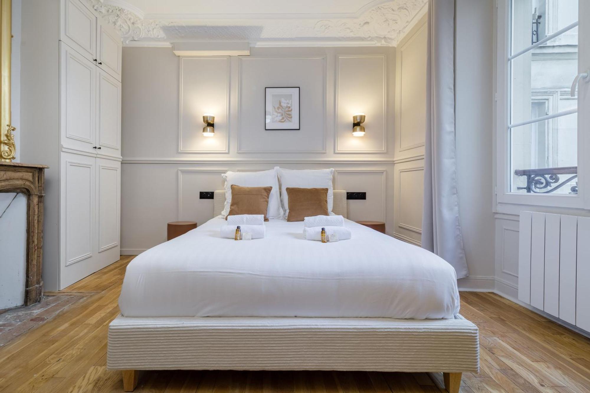 Poetic - Saint Lazare Apartment Paris