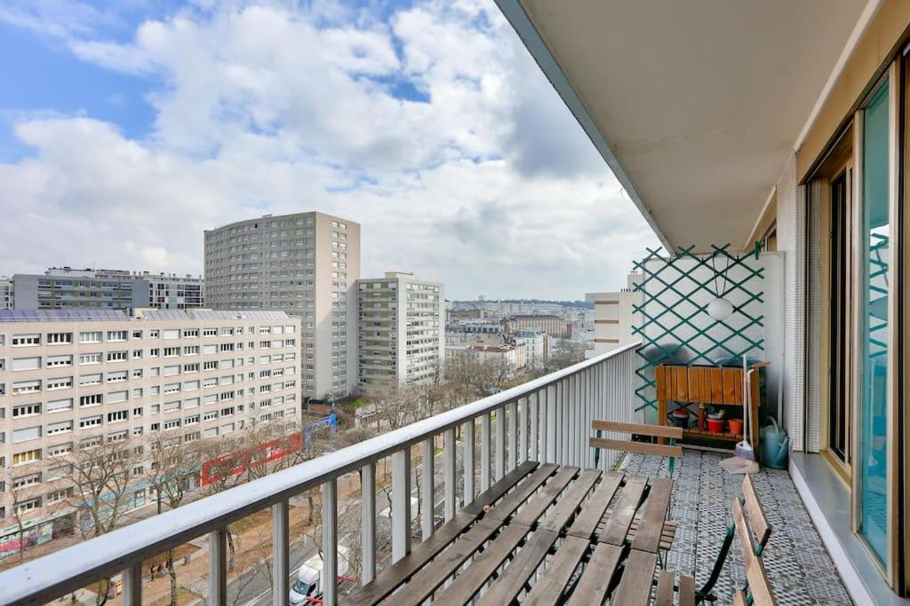 Avec Balcon Et Parking A 1min Du Metro Apartment *