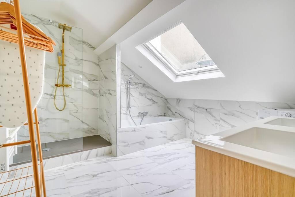 4d#appart 4pers # 1 # Commerce # 15#ac Apartment *