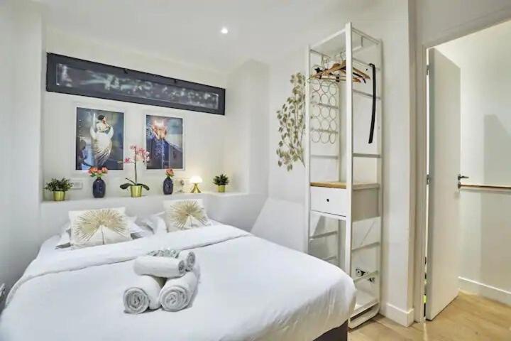297 Papy - Superb In Apartment *
