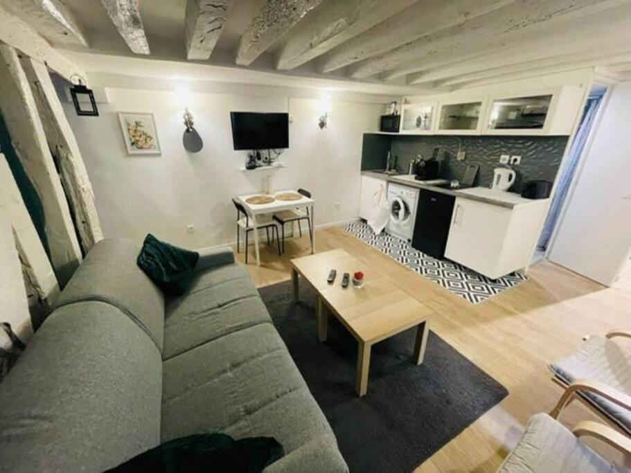Apartment - Opera - Place De La Madeleine - Saint Martin - 4 Pers Paris