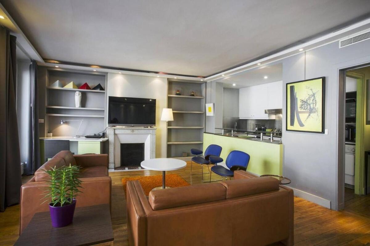 Faubourg Chic Apartment Paris