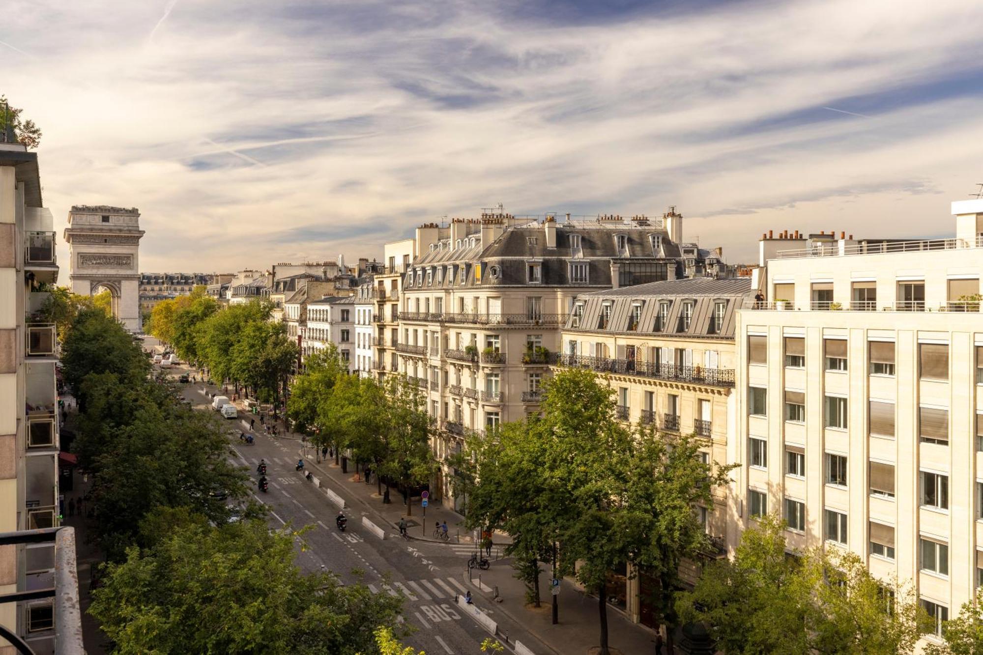 Hotel Elysees Ceramic