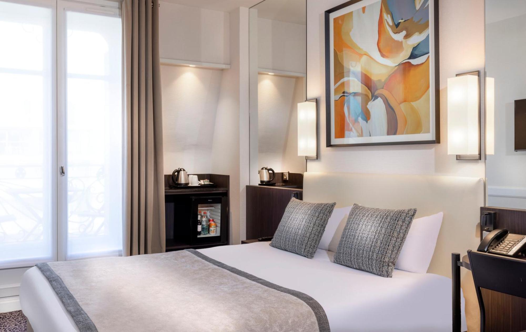 Hotel Elysees Ceramic