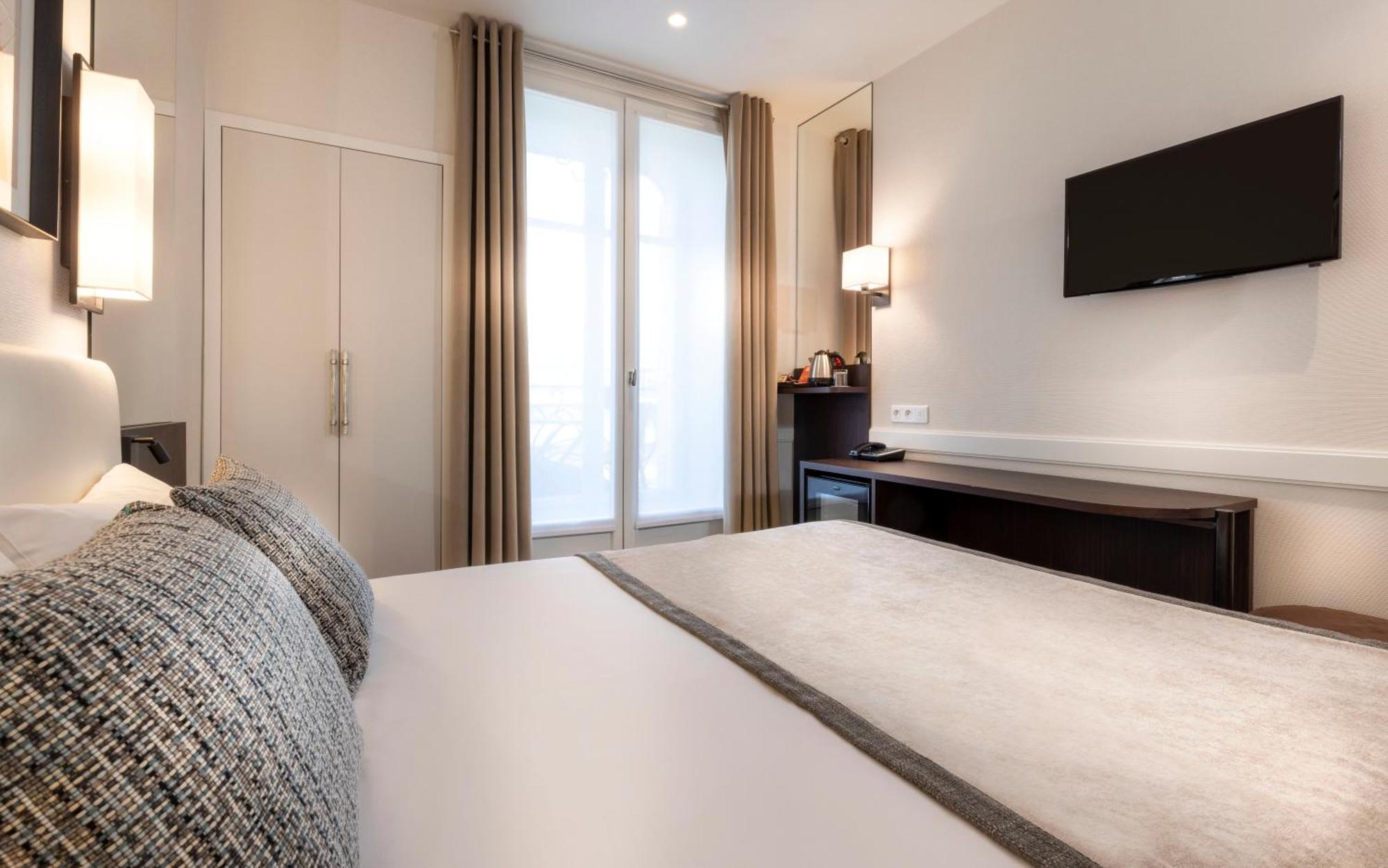 Hotel Elysees Ceramic 3*
