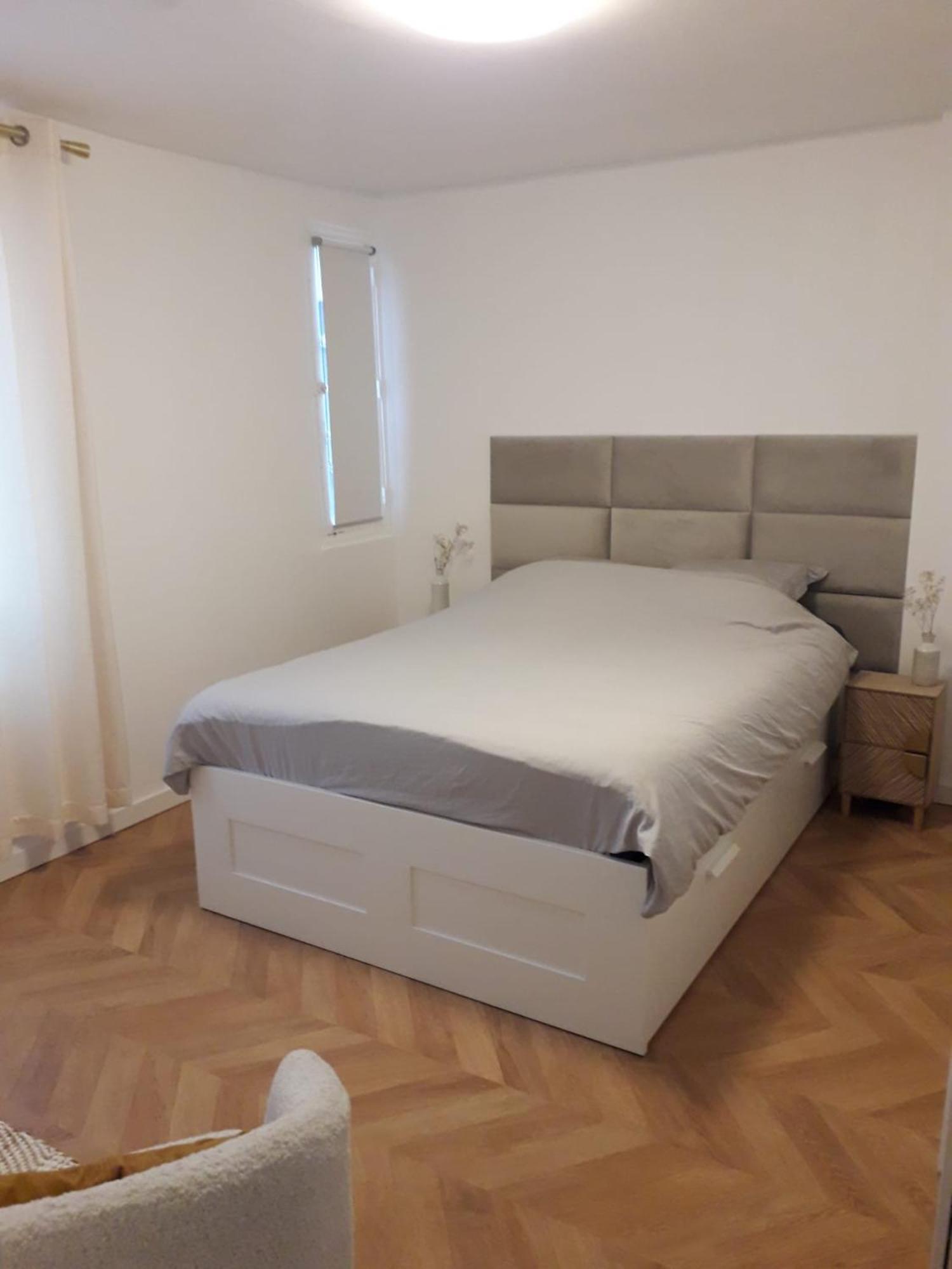 Apartment Champs Elysees Luxury