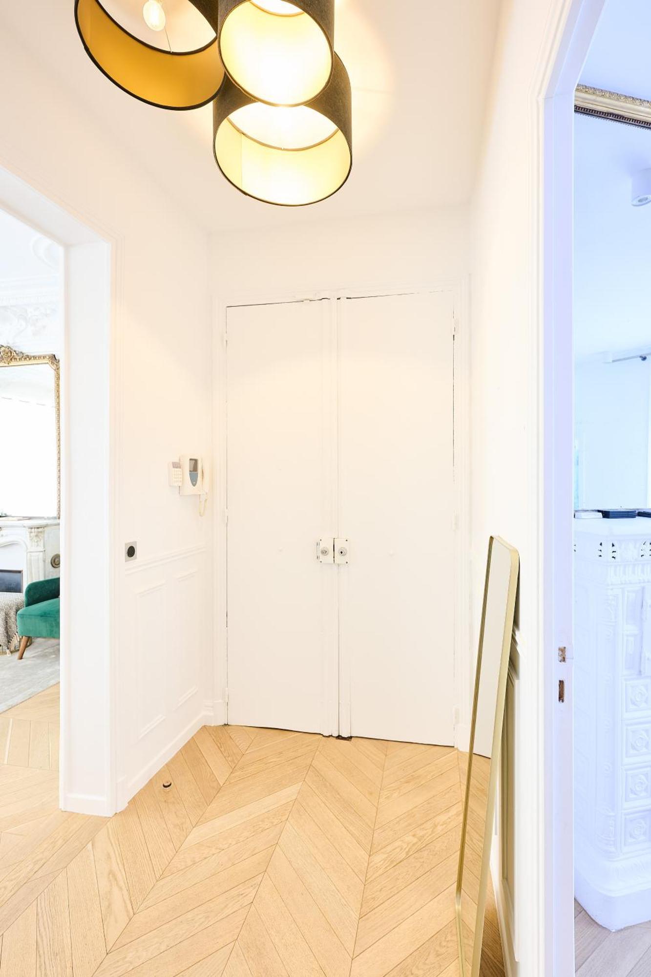 Champs Elysees!montaigne, New Luxurious 6pers Flat * Paris