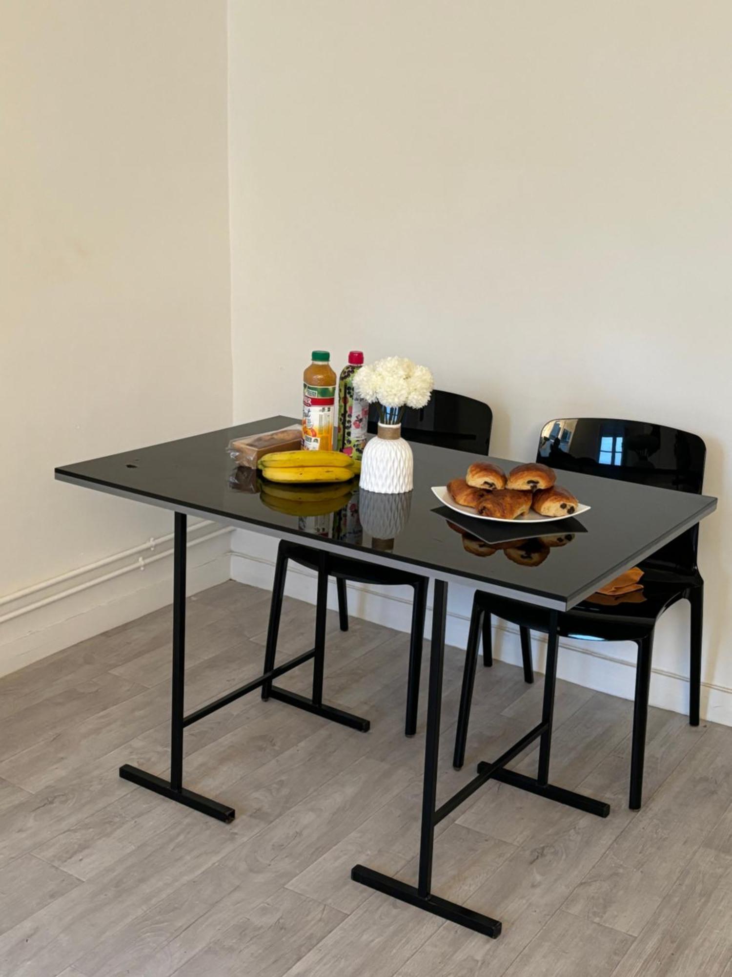Apartment Situe Dans Le 9eme Arrondissement, A Deux Pas Du Sacre-coeur