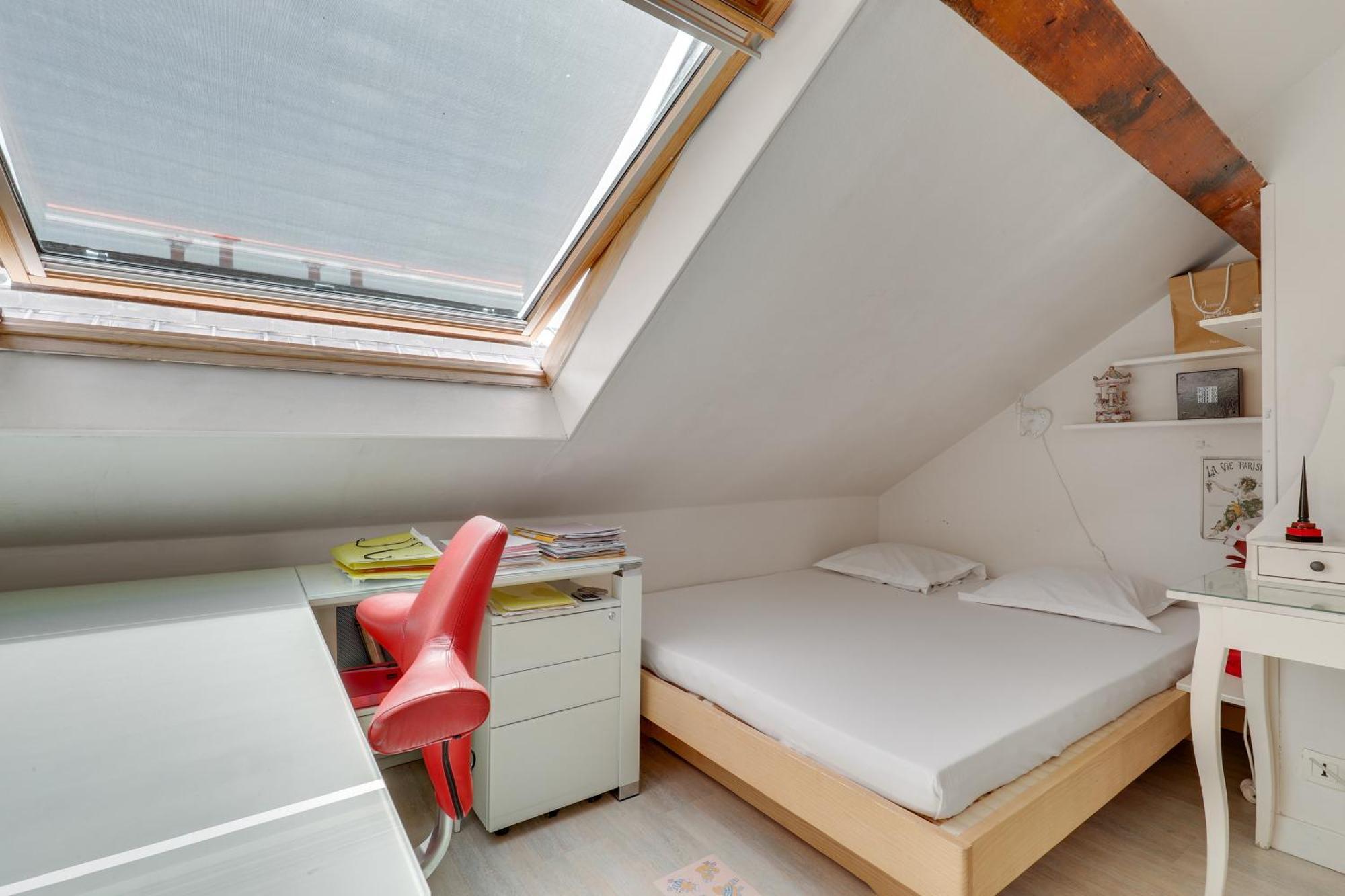 Appartement Duplex Calme Et Lumineux Au Coeur De Bastille