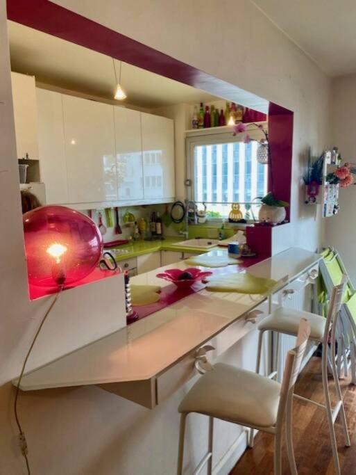 La Vie En Rose-montparnasse Apartment