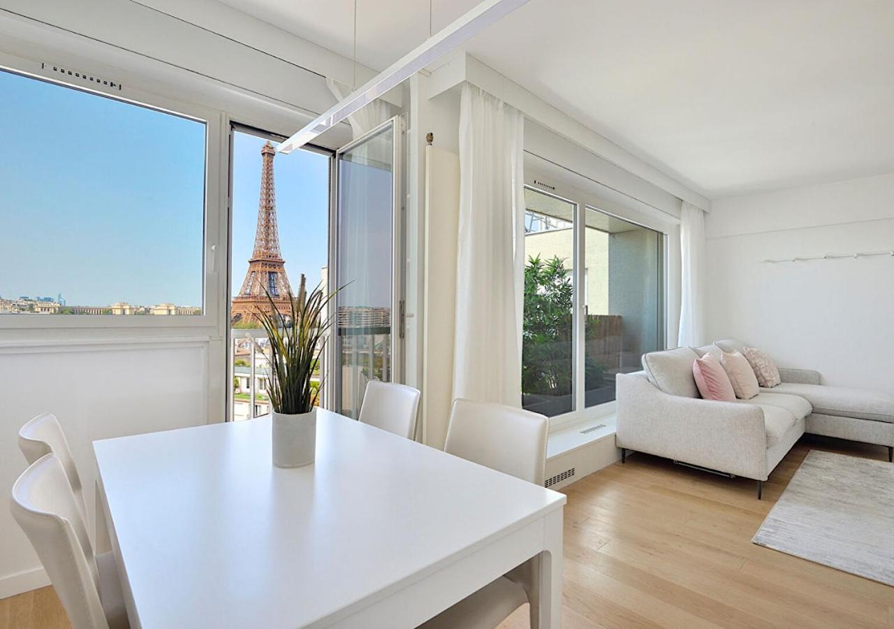 Magical Modern Eiffel Tower, The Million Dollar View *
