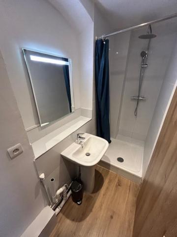 Apartment Sacre Coeur Montmartre Et Tour Eiffel, 8 People, *