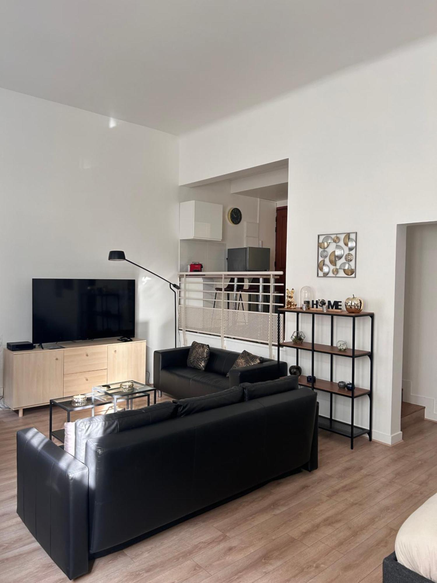 / Loft 8eme Apartment