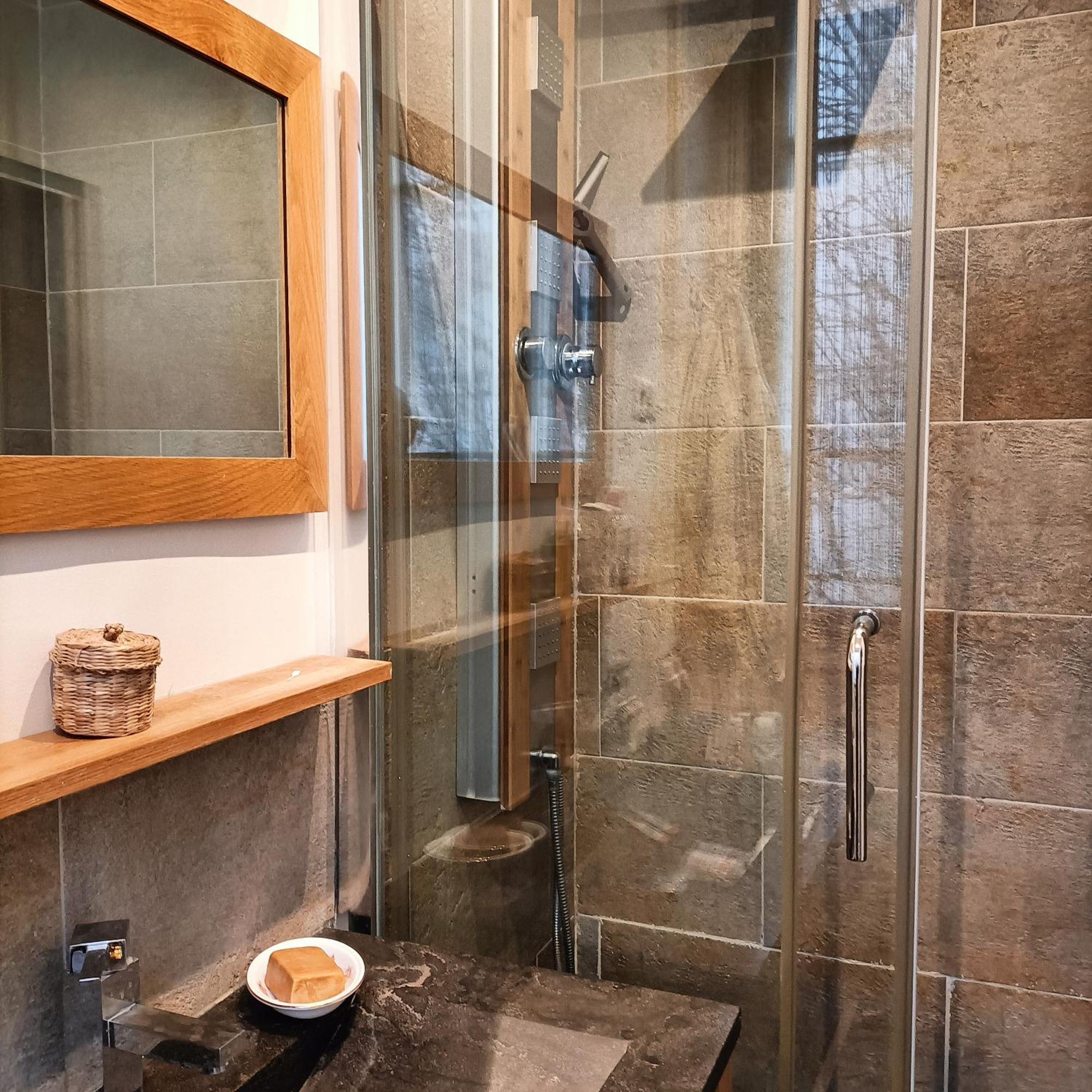 Ile Saint Louis 2 Chammbres 2 Salle De Bains Parking *