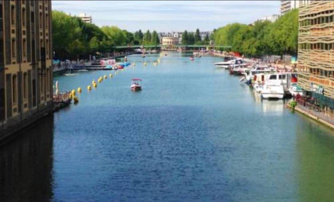 Studio Tout Equipe Bassin De La Vilette Centre Apartment Paris
