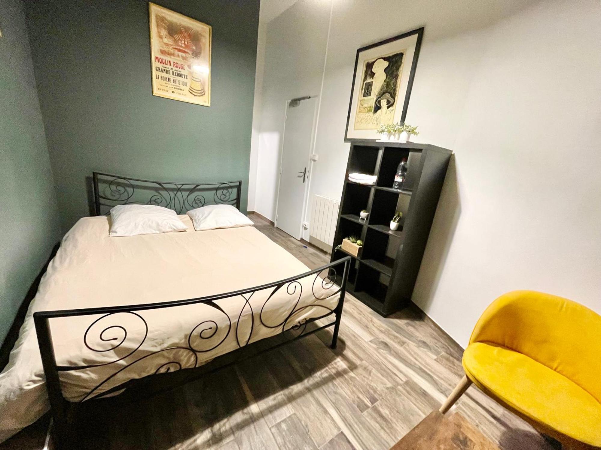 Le Globe Hostel