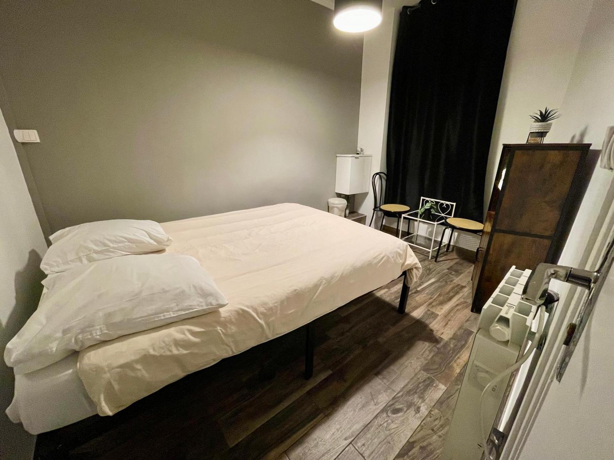 Le Globe Hostel *