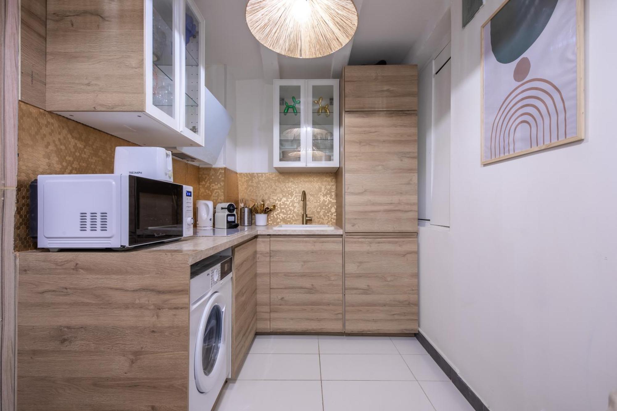 - Le Louvre Working & Living Apartment Paris