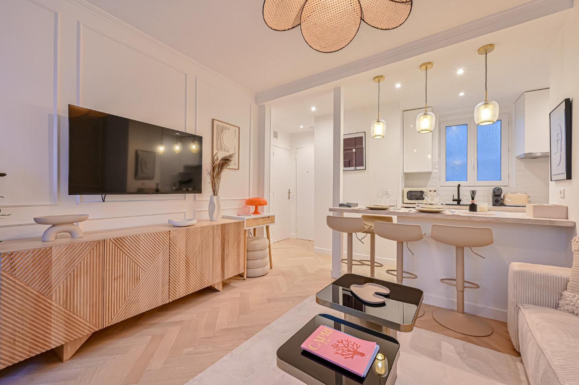 Eiffel- Perfect Location Apartment Paris