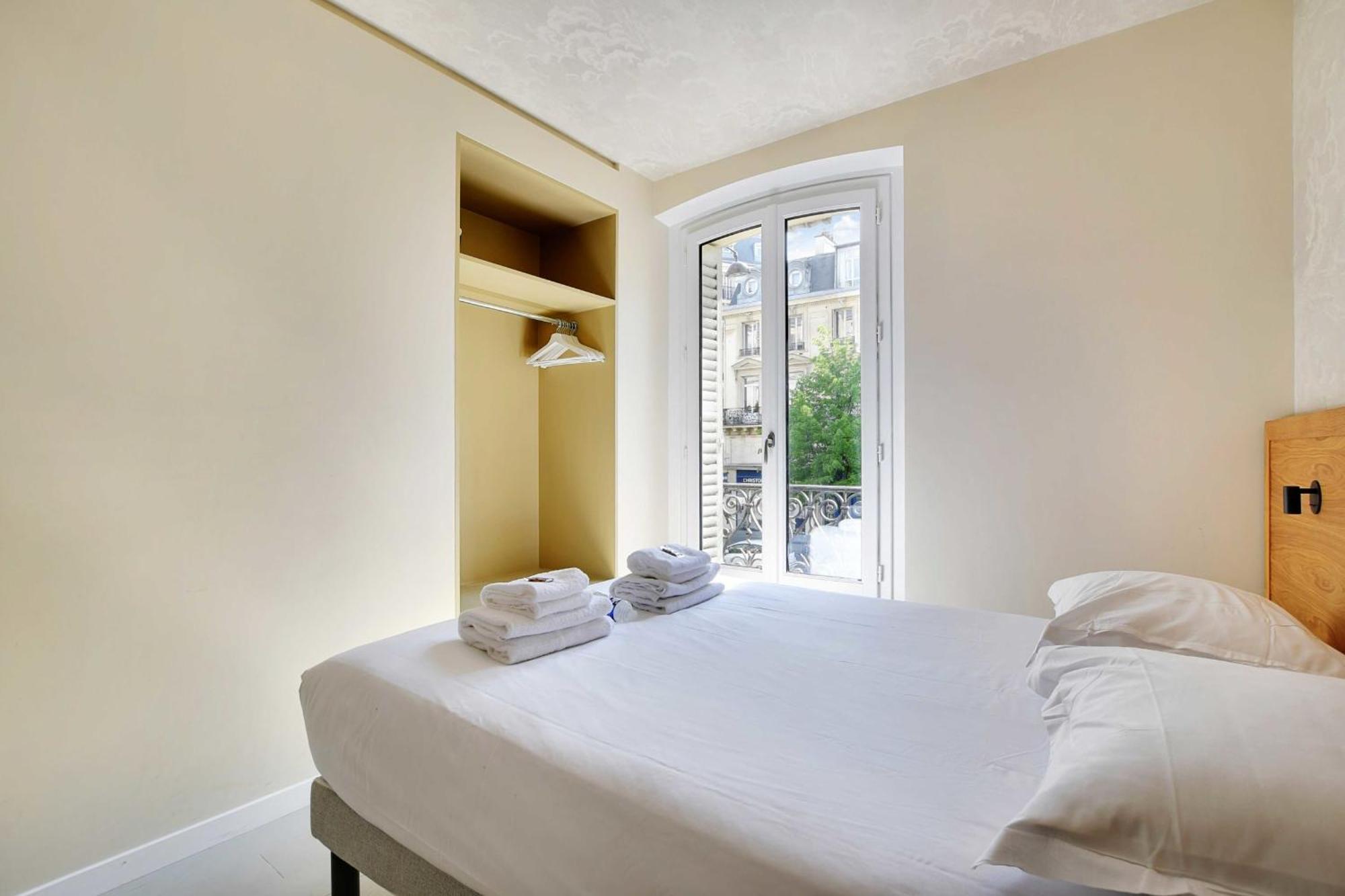 Apartment 13 - Voltaire