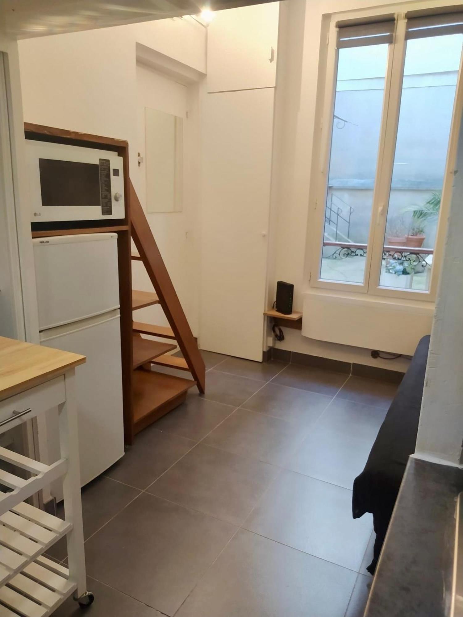 Le 4 Apartment *