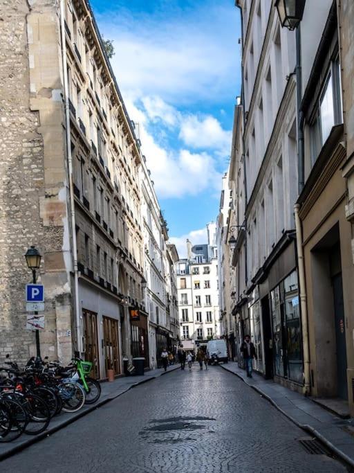 Cozy Flat, Sentier, 2 Guests Apartment