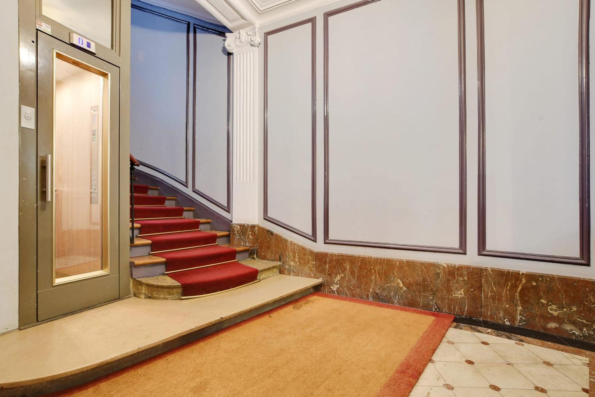 Apartment 13 - Voltaire Paris