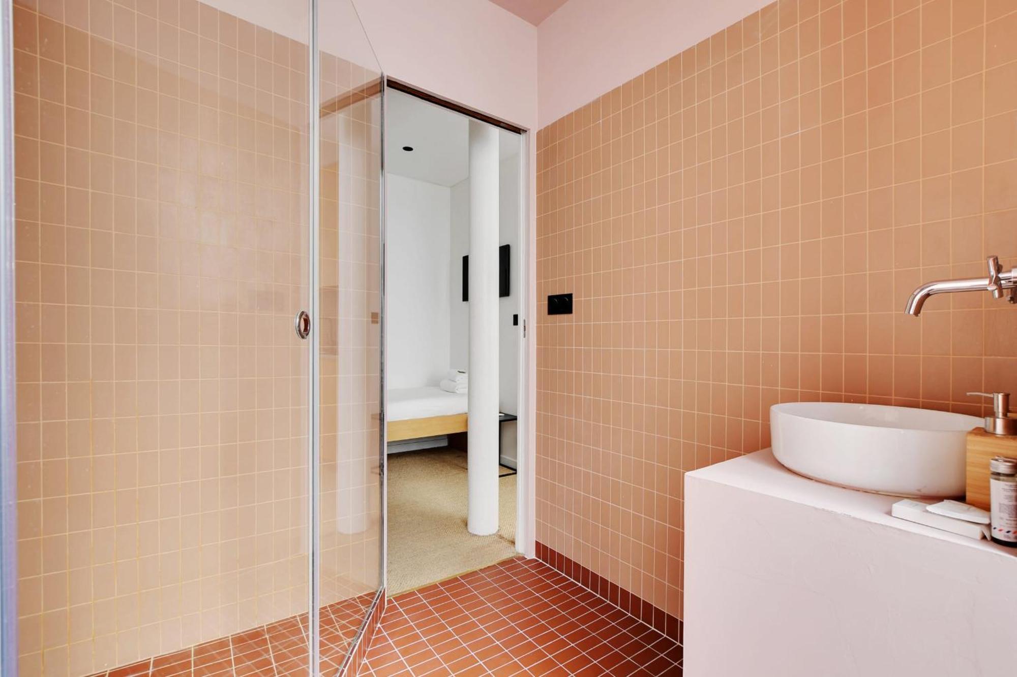 13 - Voltaire Apartment *
