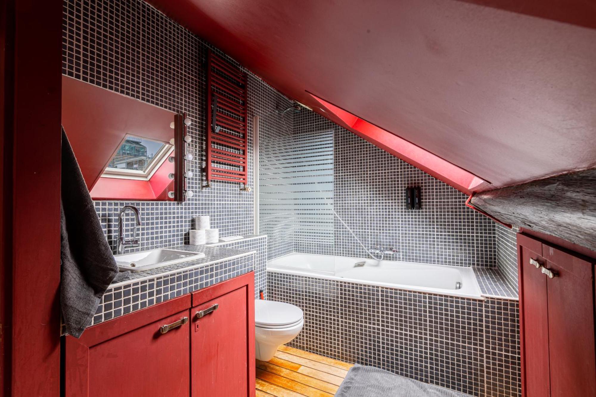 Quartier Mezzanine & 1br Le Marais Temple Free Netflix Apartment