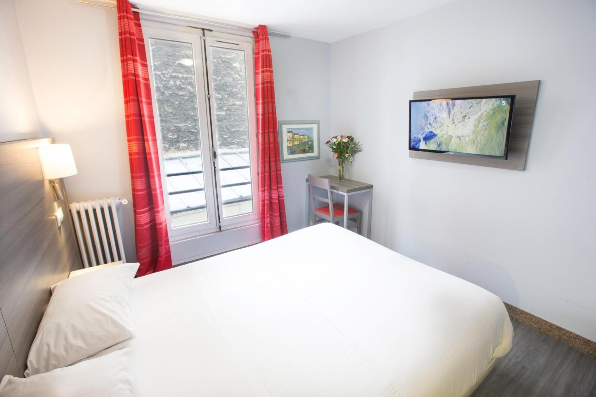 Hipotel Père-lachaise République Hotel 3*