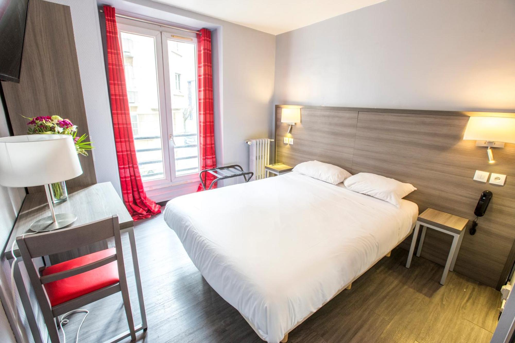 Hipotel Père-lachaise République Hotel 3*
