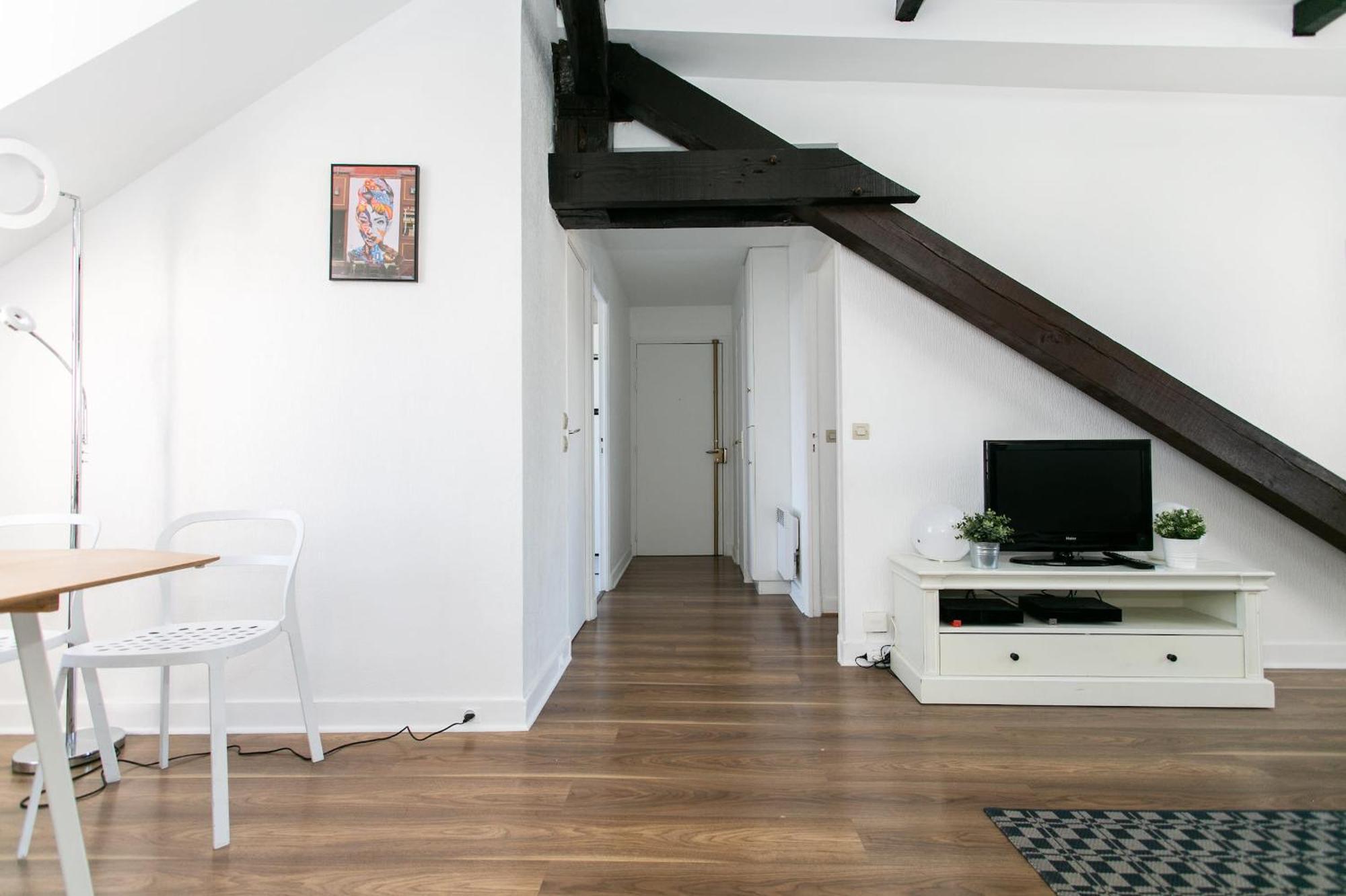 Apartment Arts Et Metiers & Upper Marais - 1br - Cityapartmentstay Paris